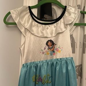 Disney Encanto nightgown.  Size small girls (6/6x)
